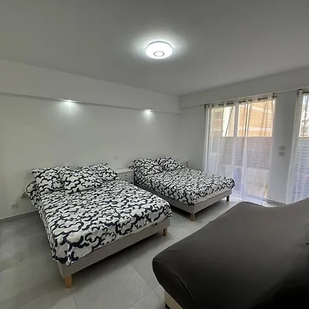 Impeccable 3 Pieces 80m2 Double Balcons,proche Juan Les Pins Proche Cannes شقة *